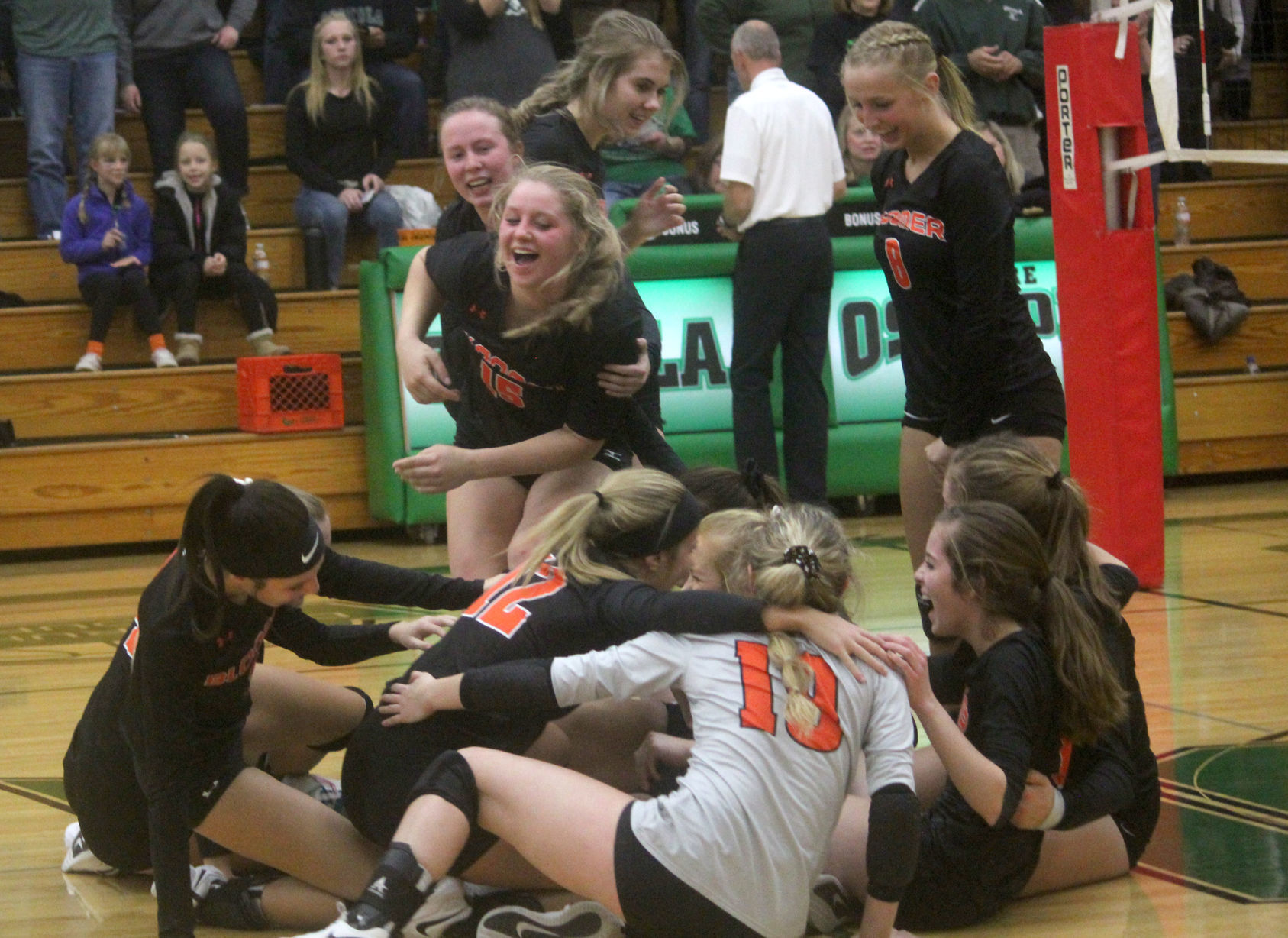 Bloomer volleyball at Osceola 10-31-19